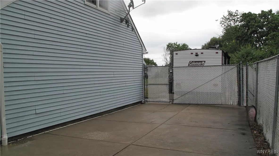 1206 Stony Point Road, Grand Island, New York 1407, Grand Island, New York 14072, 3 Bedrooms Bedrooms, 7 Rooms Rooms,1 BathroomBathrooms,Residential,Closed,1206 Stony Point Road, Grand Island, New York 1407,0,B1631368