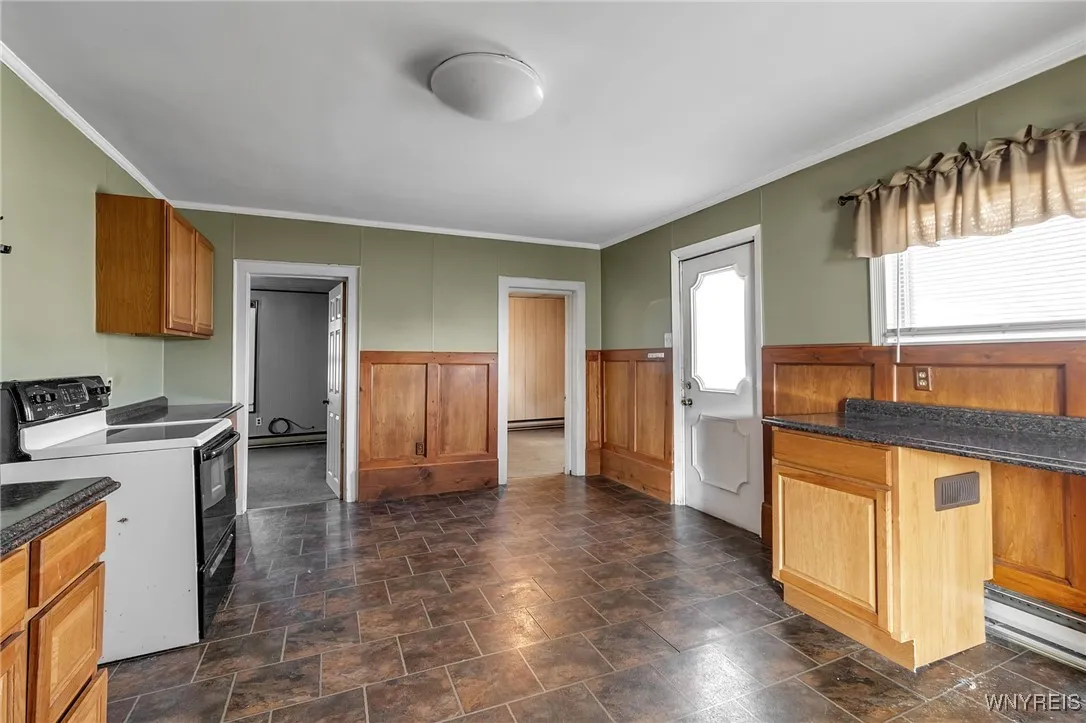 210 Young Street, Tonawanda, New York 14150, Tonawanda, New York 14150, 2 Bedrooms Bedrooms, 3 Rooms Rooms,1 BathroomBathrooms,Residential,For Sale,210 Young Street, Tonawanda, New York 14150,0,B1629982