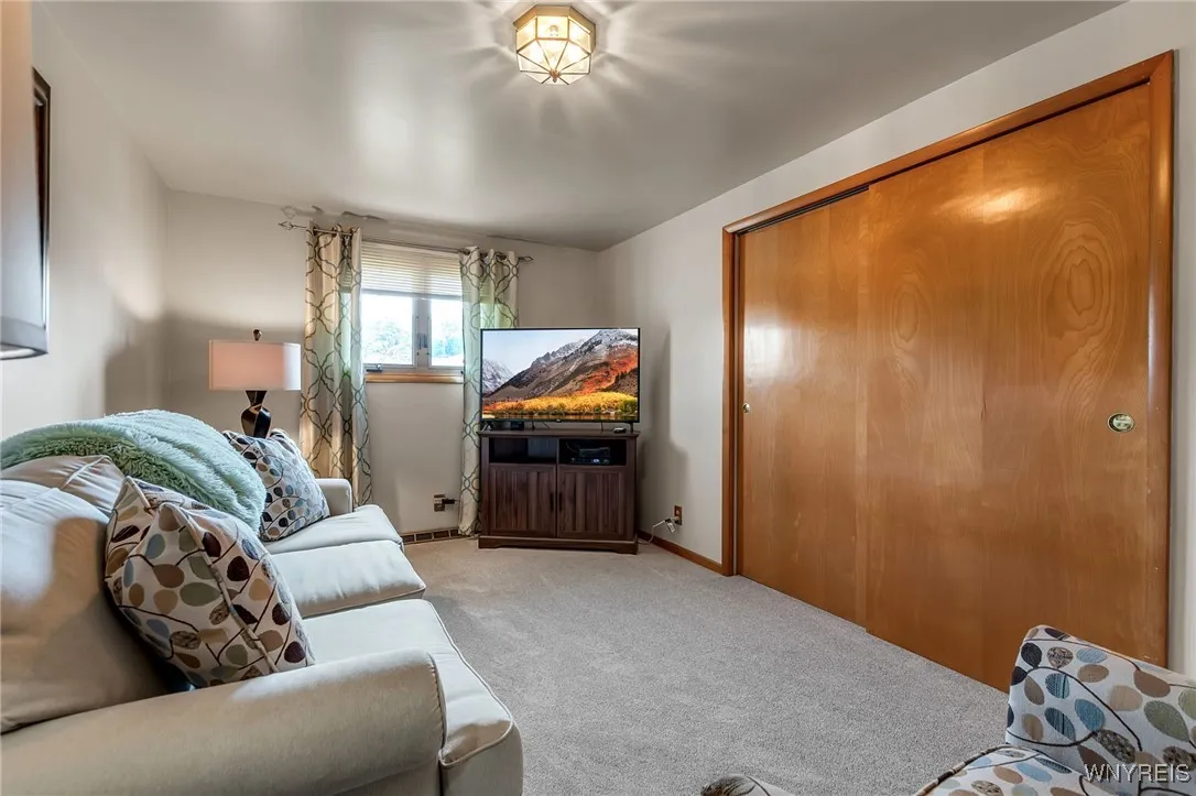 51 Fairoaks Lane, Cheektowaga, New York 14227, Cheektowaga, New York 14227, 3 Bedrooms Bedrooms, 8 Rooms Rooms,1 BathroomBathrooms,Residential,For Sale,51 Fairoaks Lane, Cheektowaga, New York 14227,0,B1629602