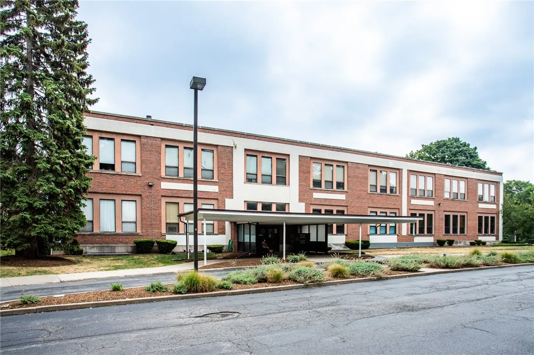 270 Latta Road Un113, Rochester, New York 14612, Rochester, New York 14612, 2 Bedrooms Bedrooms, 6 Rooms Rooms,1 BathroomBathrooms,Residential,For Sale,270 Latta Road Un113, Rochester, New York 14612,0,R1631425