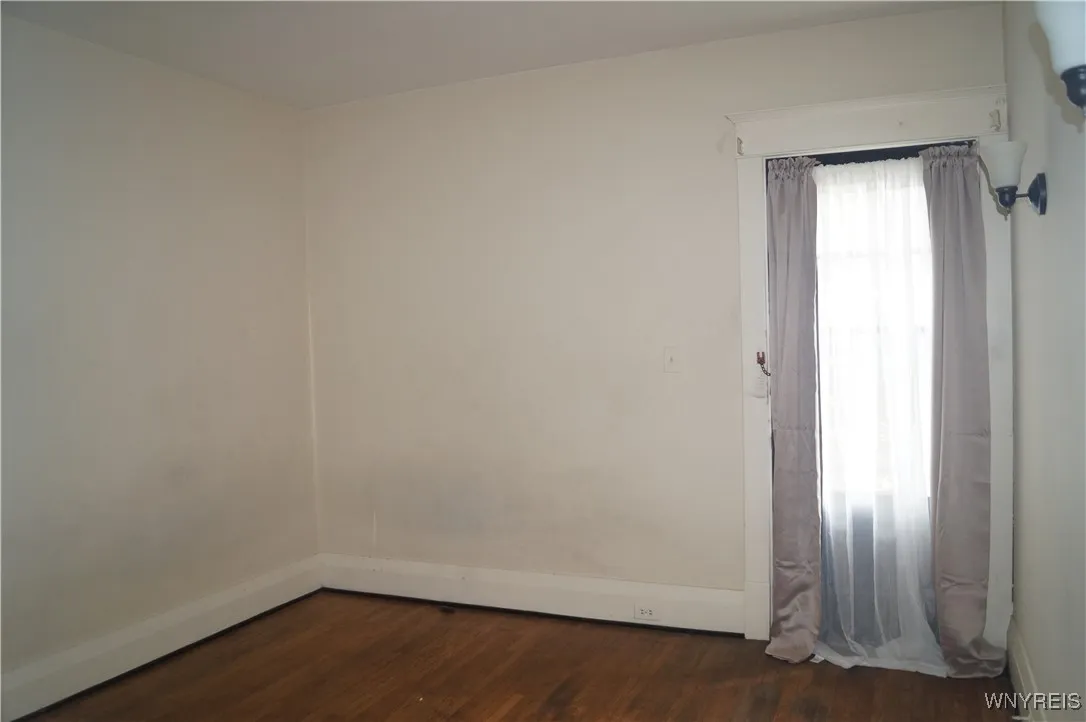 903 Amherst Street, Buffalo, New York 14216, Buffalo, New York 14216, 5 Bedrooms Bedrooms, ,3 BathroomsBathrooms,Residential,For Sale,903 Amherst Street, Buffalo, New York 14216,B1631508