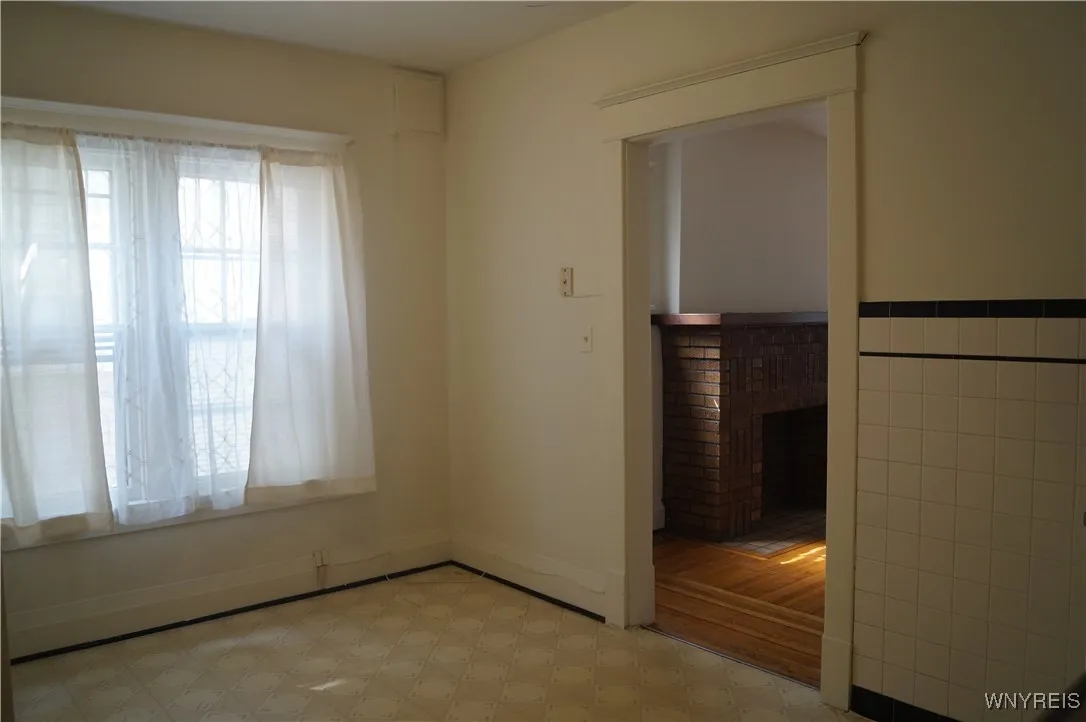 903 Amherst Street, Buffalo, New York 14216, Buffalo, New York 14216, 5 Bedrooms Bedrooms, ,3 BathroomsBathrooms,Residential,For Sale,903 Amherst Street, Buffalo, New York 14216,B1631508