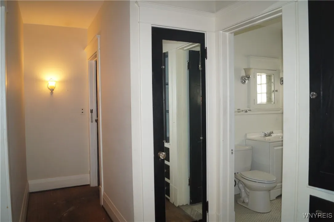 903 Amherst Street, Buffalo, New York 14216, Buffalo, New York 14216, 5 Bedrooms Bedrooms, ,3 BathroomsBathrooms,Residential,For Sale,903 Amherst Street, Buffalo, New York 14216,B1631508