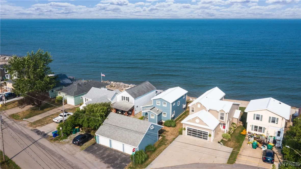 241 South Shore Drive, Hamburg, New York 14219, Hamburg, New York 14219, 3 Bedrooms Bedrooms, 7 Rooms Rooms,2 BathroomsBathrooms,Residential,For Sale,241 South Shore Drive, Hamburg, New York 14219,B1631583
