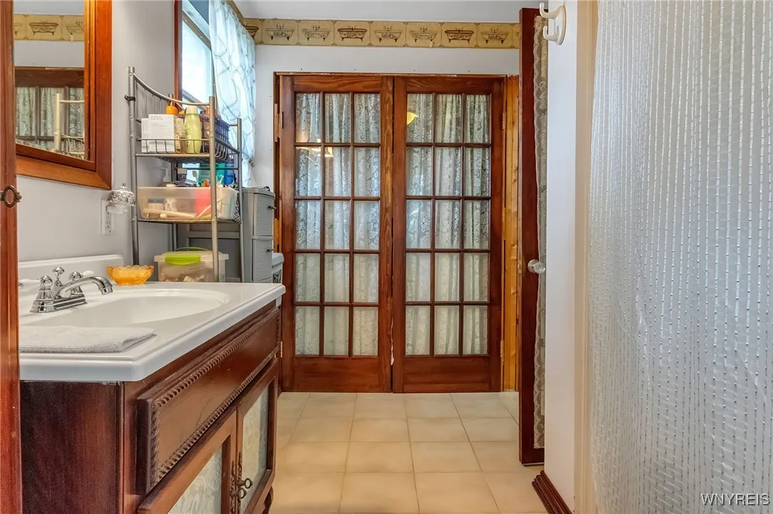 2492 March Road, Eden, New York 14057, Eden, New York 14057, 5 Bedrooms Bedrooms, 8 Rooms Rooms,1 BathroomBathrooms,Residential,For Sale,2492 March Road, Eden, New York 14057,0,B1631203
