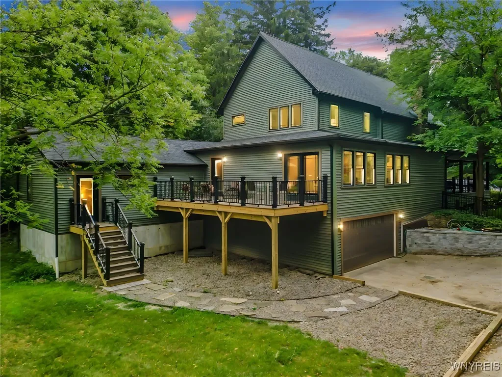 842 Oakwood Avenue, Aurora, New York 14052, Aurora, New York 14052, 6 Bedrooms Bedrooms, 14 Rooms Rooms,4 BathroomsBathrooms,Residential,For Sale,842 Oakwood Avenue, Aurora, New York 14052,0,B1630507