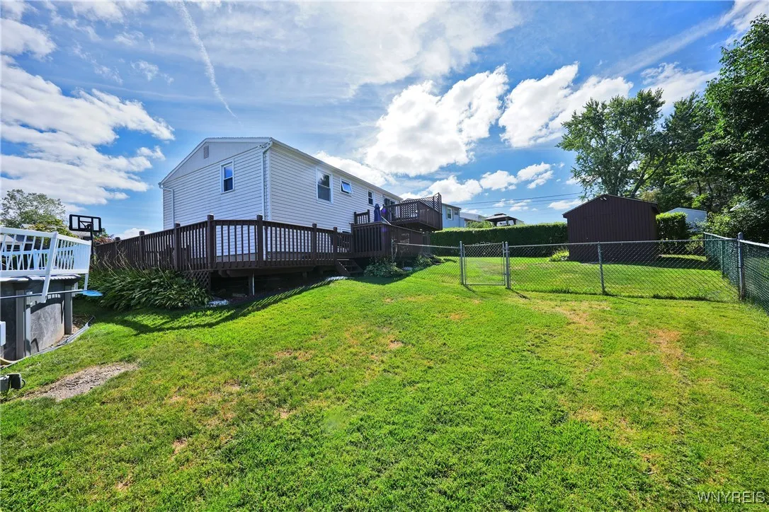 3935 Sharondale Drive, Hamburg, New York 14075, Hamburg, New York 14075, 3 Bedrooms Bedrooms, 6 Rooms Rooms,2 BathroomsBathrooms,Residential,Closed,3935 Sharondale Drive, Hamburg, New York 14075,0,B1631486