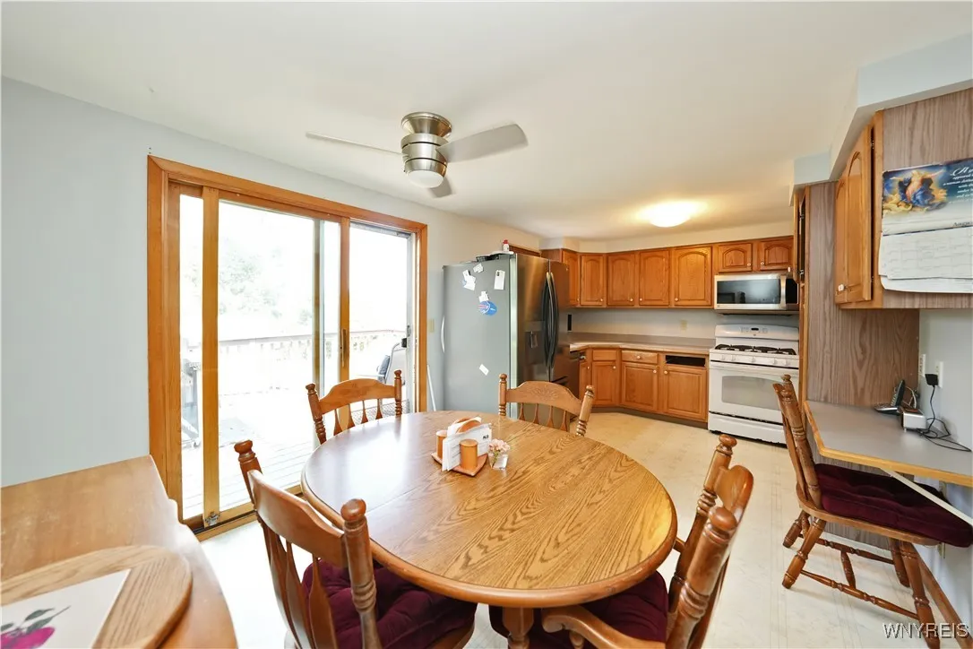 3935 Sharondale Drive, Hamburg, New York 14075, Hamburg, New York 14075, 3 Bedrooms Bedrooms, 6 Rooms Rooms,2 BathroomsBathrooms,Residential,Closed,3935 Sharondale Drive, Hamburg, New York 14075,0,B1631486