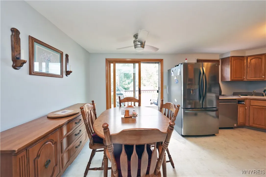 3935 Sharondale Drive, Hamburg, New York 14075, Hamburg, New York 14075, 3 Bedrooms Bedrooms, 6 Rooms Rooms,2 BathroomsBathrooms,Residential,Closed,3935 Sharondale Drive, Hamburg, New York 14075,0,B1631486