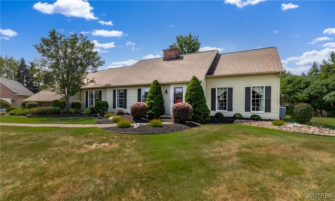 5864 Forest Creek Drive, Clarence, New York 14051, Clarence, New York 14051, 3 Bedrooms Bedrooms, 11 Rooms Rooms,2 BathroomsBathrooms,Residential,For Sale,5864 Forest Creek Drive, Clarence, New York 14051,B1628661