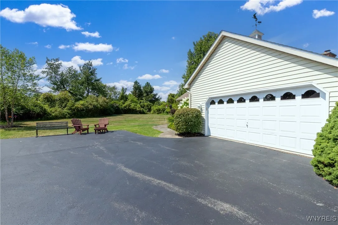 5864 Forest Creek Drive, Clarence, New York 14051, Clarence, New York 14051, 3 Bedrooms Bedrooms, 11 Rooms Rooms,2 BathroomsBathrooms,Residential,For Sale,5864 Forest Creek Drive, Clarence, New York 14051,B1628661