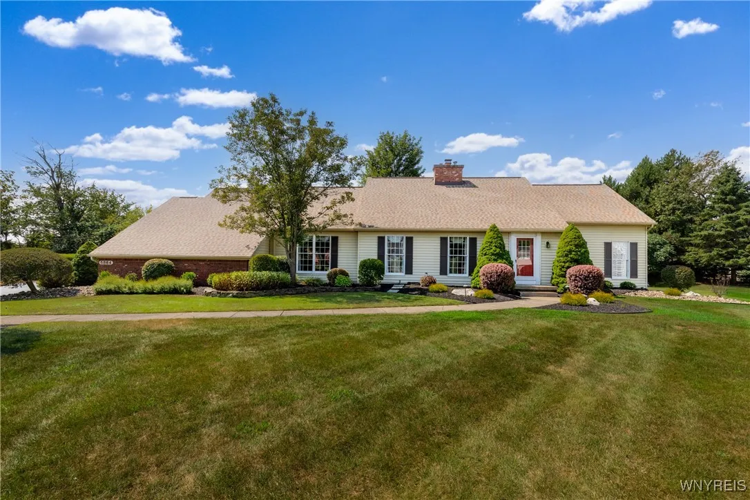 5864 Forest Creek Drive, Clarence, New York 14051, Clarence, New York 14051, 3 Bedrooms Bedrooms, 11 Rooms Rooms,2 BathroomsBathrooms,Residential,For Sale,5864 Forest Creek Drive, Clarence, New York 14051,B1628661