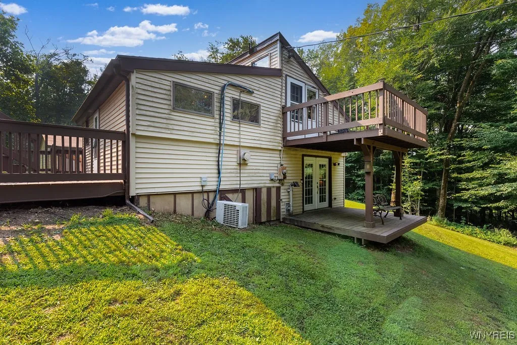 9523 South Protection Road, Holland, New York 1408, Holland, New York 14080, 2 Bedrooms Bedrooms, 5 Rooms Rooms,1 BathroomBathrooms,Residential,Closed,9523 South Protection Road, Holland, New York 1408,0,B1631593
