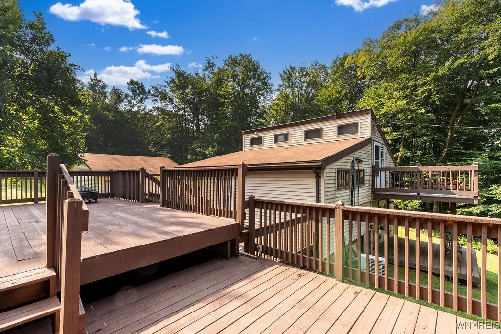 9523 South Protection Road, Holland, New York 1408, Holland, New York 14080, 2 Bedrooms Bedrooms, 5 Rooms Rooms,1 BathroomBathrooms,Residential,Closed,9523 South Protection Road, Holland, New York 1408,0,B1631593