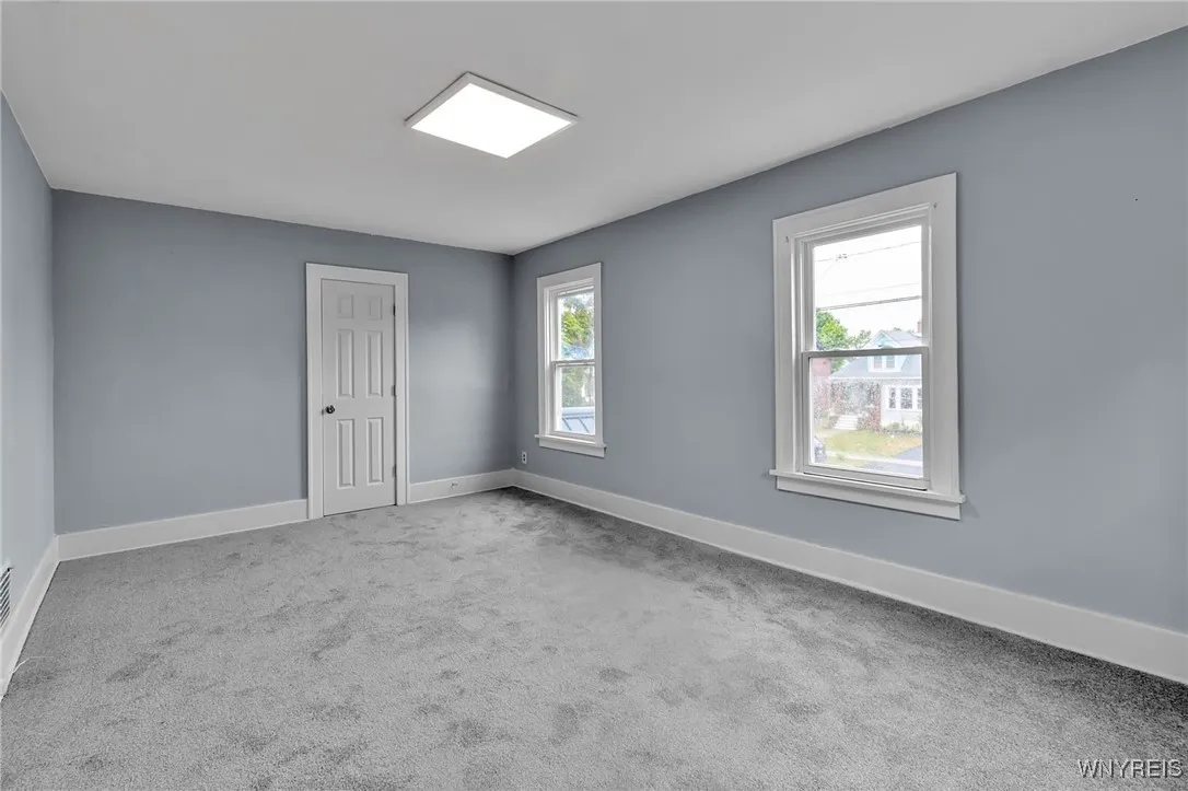 2431 Ontario Avenue, Niagara Falls, New York 14305, Niagara Falls, New York 14305, 3 Bedrooms Bedrooms, 7 Rooms Rooms,2 BathroomsBathrooms,Residential,Closed,2431 Ontario Avenue, Niagara Falls, New York 14305,0,B1631604