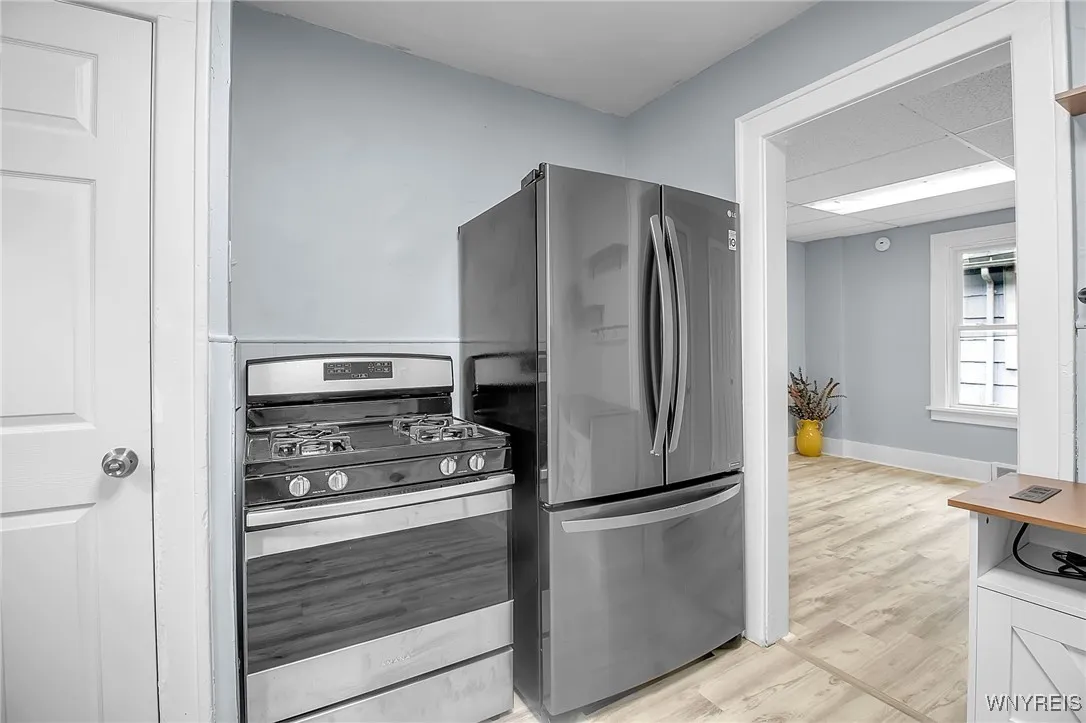 2431 Ontario Avenue, Niagara Falls, New York 14305, Niagara Falls, New York 14305, 3 Bedrooms Bedrooms, 7 Rooms Rooms,2 BathroomsBathrooms,Residential,Closed,2431 Ontario Avenue, Niagara Falls, New York 14305,0,B1631604