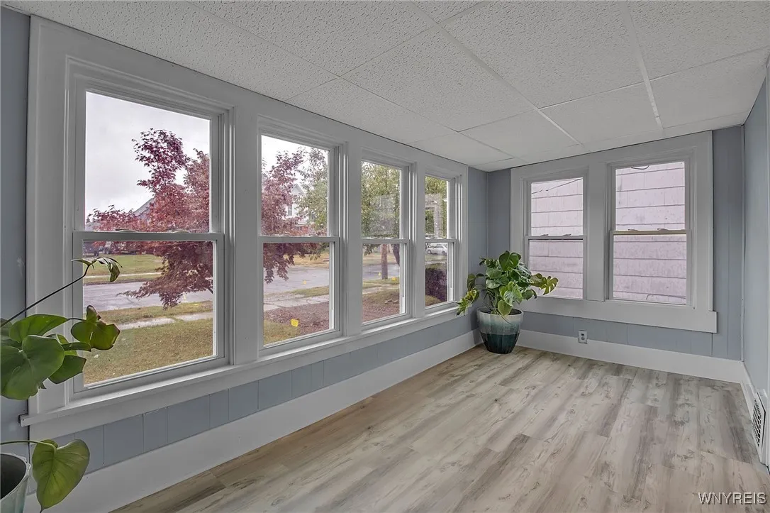 2431 Ontario Avenue, Niagara Falls, New York 14305, Niagara Falls, New York 14305, 3 Bedrooms Bedrooms, 7 Rooms Rooms,2 BathroomsBathrooms,Residential,Closed,2431 Ontario Avenue, Niagara Falls, New York 14305,0,B1631604