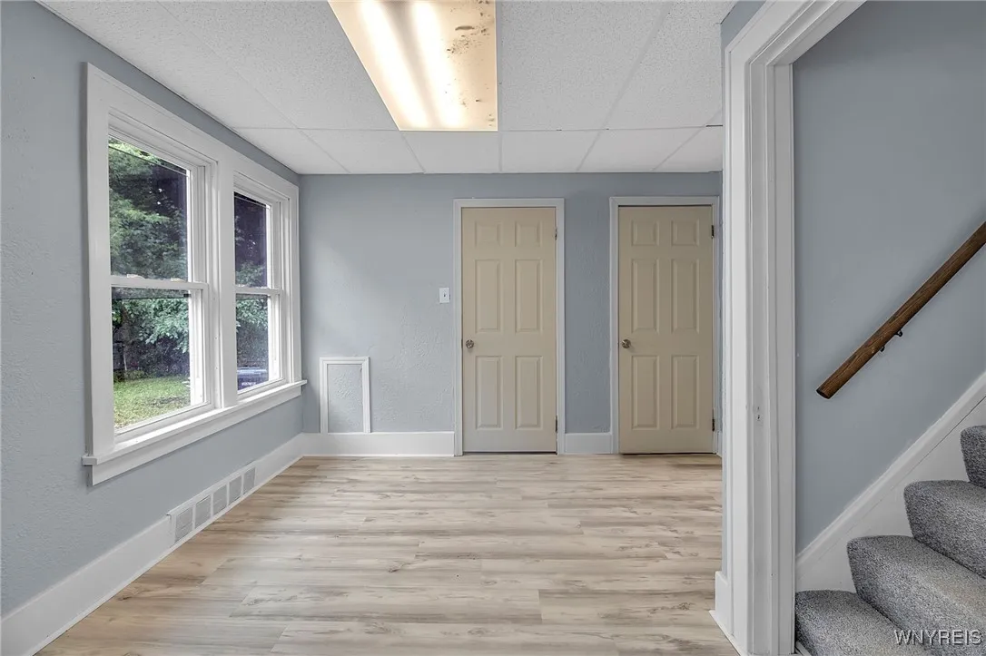 2431 Ontario Avenue, Niagara Falls, New York 14305, Niagara Falls, New York 14305, 3 Bedrooms Bedrooms, 7 Rooms Rooms,2 BathroomsBathrooms,Residential,Closed,2431 Ontario Avenue, Niagara Falls, New York 14305,0,B1631604