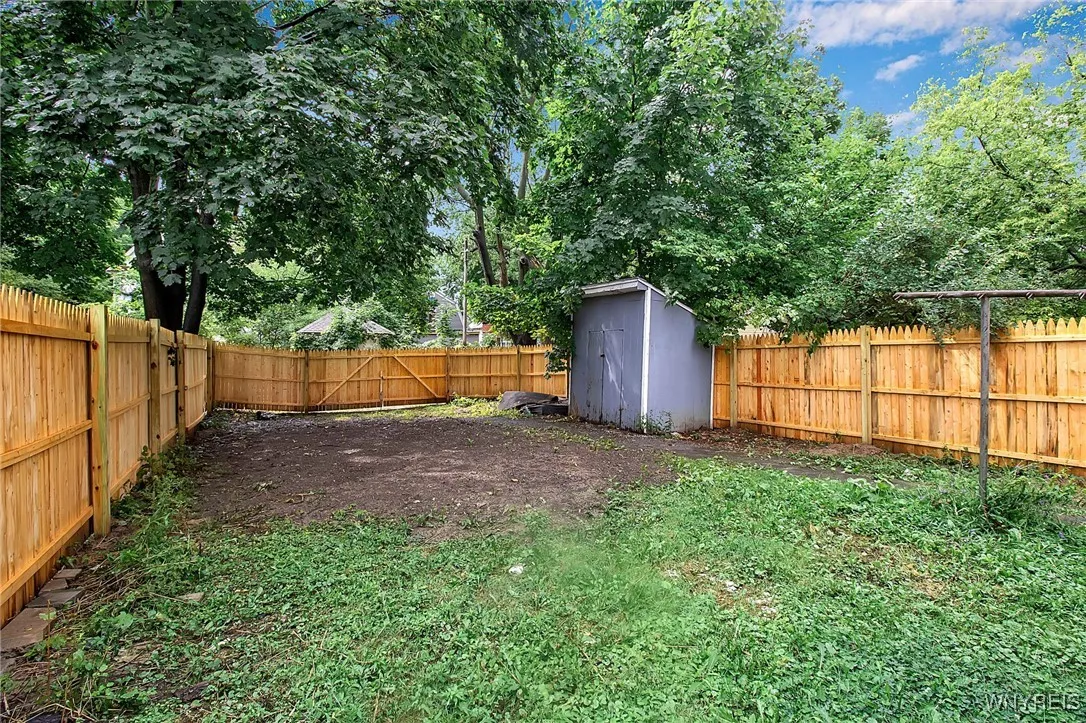 2431 Ontario Avenue, Niagara Falls, New York 14305, Niagara Falls, New York 14305, 3 Bedrooms Bedrooms, 7 Rooms Rooms,2 BathroomsBathrooms,Residential,Closed,2431 Ontario Avenue, Niagara Falls, New York 14305,0,B1631604