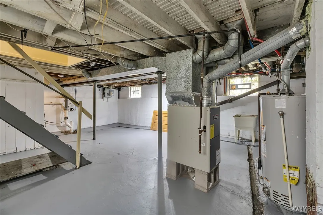 2431 Ontario Avenue, Niagara Falls, New York 14305, Niagara Falls, New York 14305, 3 Bedrooms Bedrooms, 7 Rooms Rooms,2 BathroomsBathrooms,Residential,Closed,2431 Ontario Avenue, Niagara Falls, New York 14305,0,B1631604