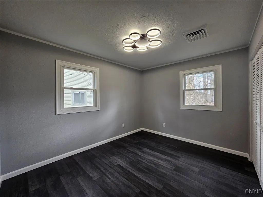 46 Walnut Drive, Whitestown, New York 13492, Whitestown, New York 13492, 3 Bedrooms Bedrooms, 5 Rooms Rooms,1 BathroomBathrooms,Residential,For Sale,46 Walnut Drive, Whitestown, New York 13492,0,S1631632