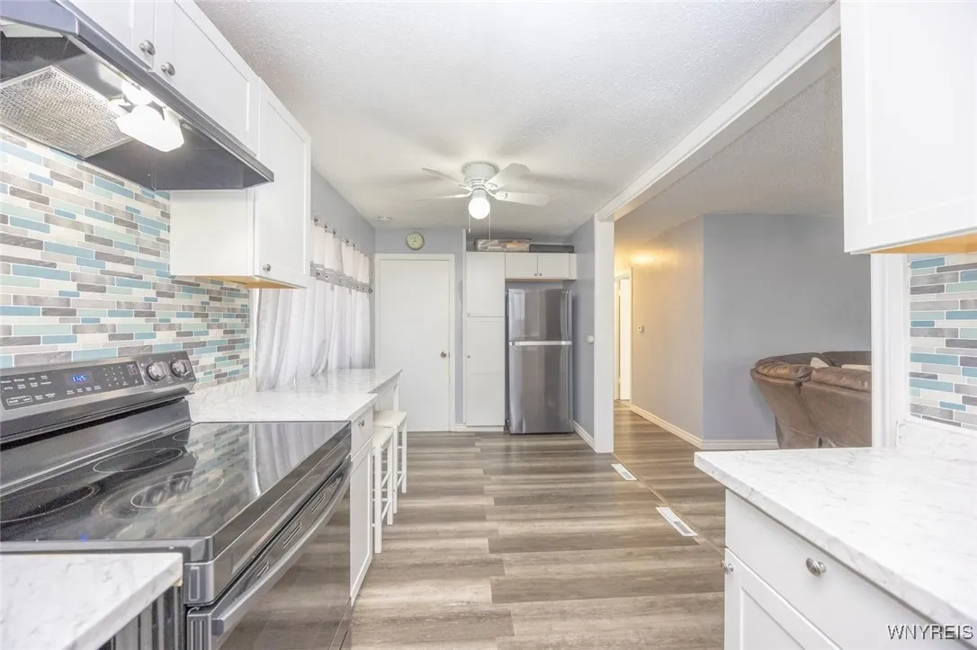 493 Hyde Park Boulevard, Niagara Falls, New York 1, Niagara Falls, New York 14303, 3 Bedrooms Bedrooms, 6 Rooms Rooms,1 BathroomBathrooms,Residential,For Sale,493 Hyde Park Boulevard, Niagara Falls, New York 1,0,B1630596