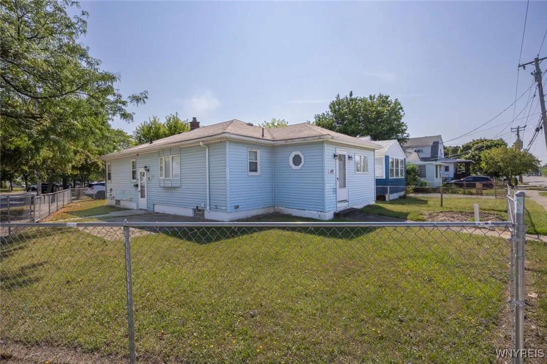 493 Hyde Park Boulevard, Niagara Falls, New York 1, Niagara Falls, New York 14303, 3 Bedrooms Bedrooms, 6 Rooms Rooms,1 BathroomBathrooms,Residential,For Sale,493 Hyde Park Boulevard, Niagara Falls, New York 1,0,B1630596