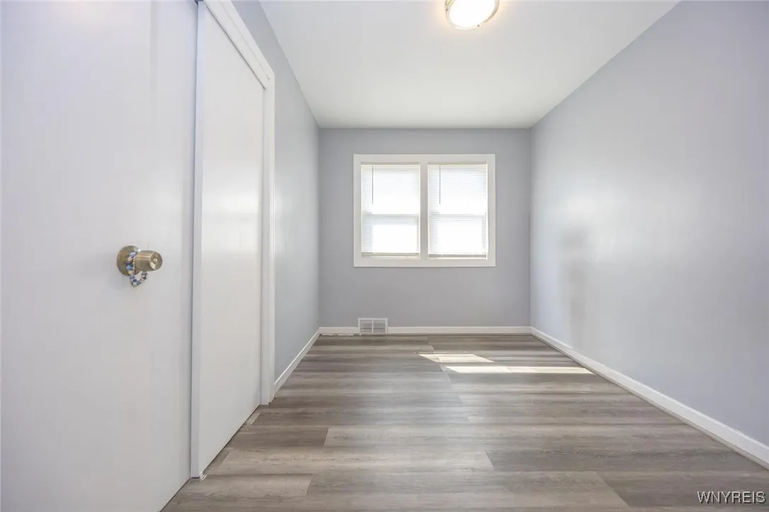 493 Hyde Park Boulevard, Niagara Falls, New York 1, Niagara Falls, New York 14303, 3 Bedrooms Bedrooms, 6 Rooms Rooms,1 BathroomBathrooms,Residential,For Sale,493 Hyde Park Boulevard, Niagara Falls, New York 1,0,B1630596