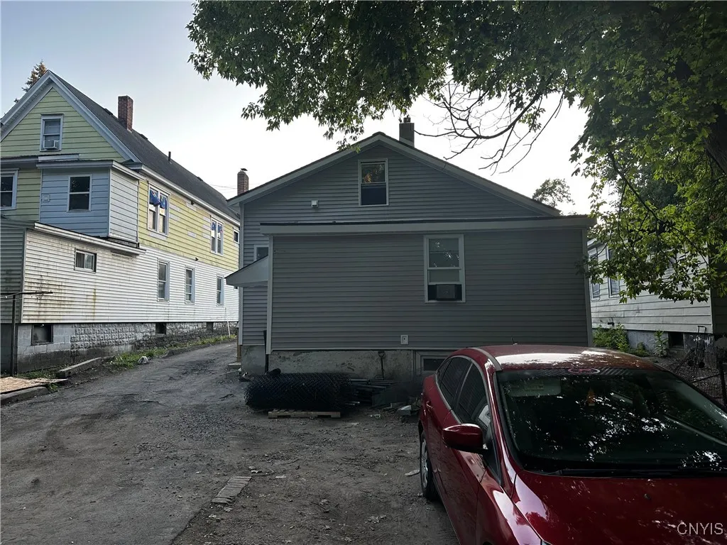 1210 Butternut Street, Syracuse, New York 13208, Syracuse, New York 13208, 6 Bedrooms Bedrooms, ,2 BathroomsBathrooms,Residential,For Sale,1210 Butternut Street, Syracuse, New York 13208,0,S1631657
