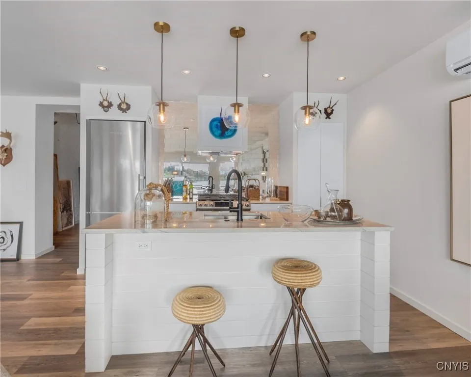 38 East Genesee Street, Skaneateles, New York 1315, Skaneateles, New York 13152, 1 Bedroom Bedrooms, 5 Rooms Rooms,2 BathroomsBathrooms,Residential Lease,For Rent,38 East Genesee Street, Skaneateles, New York 1315,0,S1631645