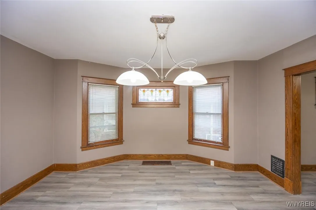 1112 College Avenue, Niagara Falls, New York 14305, Niagara Falls, New York 14305, 4 Bedrooms Bedrooms, 9 Rooms Rooms,2 BathroomsBathrooms,Residential Lease,Closed,1112 College Avenue, Niagara Falls, New York 14305,0,B1631017