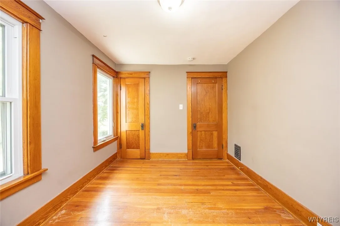 1112 College Avenue, Niagara Falls, New York 14305, Niagara Falls, New York 14305, 4 Bedrooms Bedrooms, 9 Rooms Rooms,2 BathroomsBathrooms,Residential Lease,Closed,1112 College Avenue, Niagara Falls, New York 14305,0,B1631017