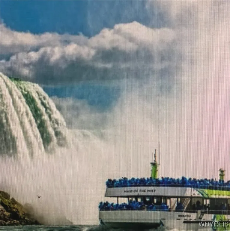 NIA FALLS WONDER OF THE WORLD W/MAID OF MIST