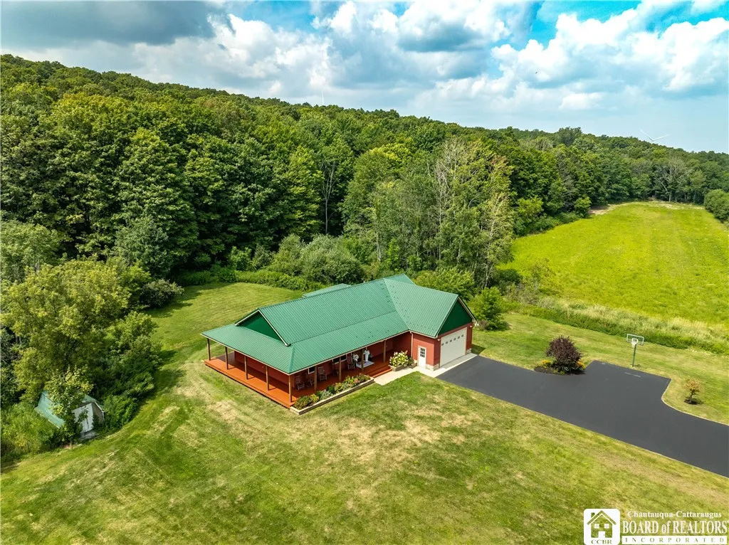 9717 Dye Road, Villenova, New York 14062, Villenova, New York 14062, 3 Bedrooms Bedrooms, 7 Rooms Rooms,2 BathroomsBathrooms,Residential,Closed,9717 Dye Road, Villenova, New York 14062,0,R1631365