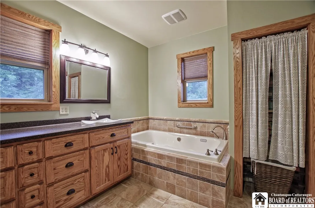 9717 Dye Road, Villenova, New York 14062, Villenova, New York 14062, 3 Bedrooms Bedrooms, 7 Rooms Rooms,2 BathroomsBathrooms,Residential,Closed,9717 Dye Road, Villenova, New York 14062,0,R1631365