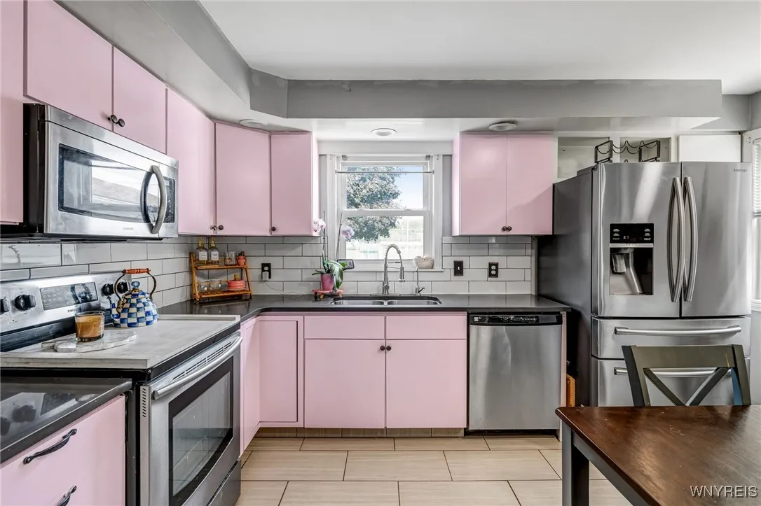 203 74th Street, Niagara Falls, New York 14304, Niagara Falls, New York 14304, 3 Bedrooms Bedrooms, 5 Rooms Rooms,1 BathroomBathrooms,Residential,Closed,203 74th Street, Niagara Falls, New York 14304,0,B1631663