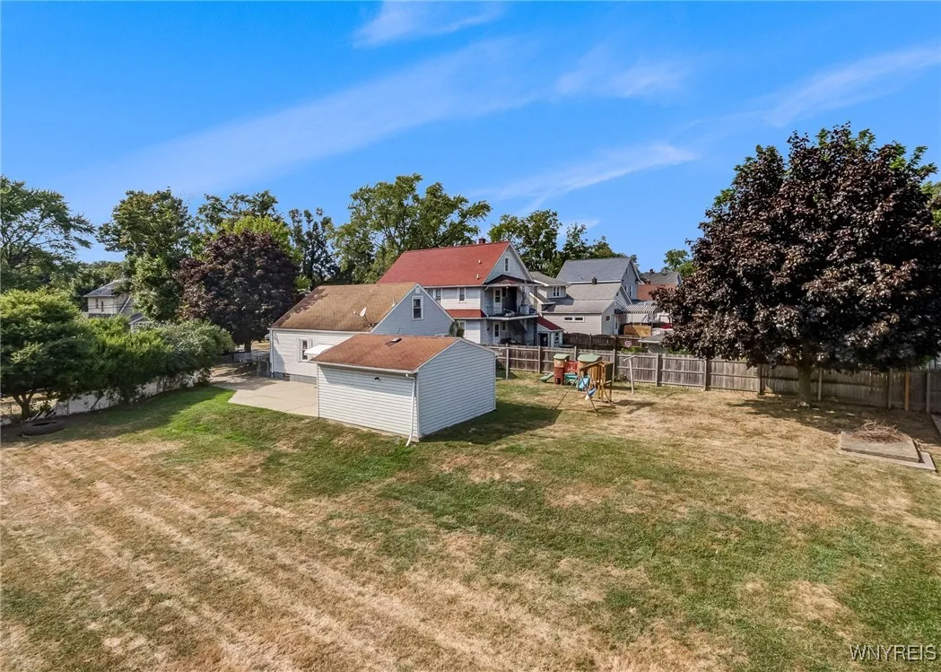 203 74th Street, Niagara Falls, New York 14304, Niagara Falls, New York 14304, 3 Bedrooms Bedrooms, 5 Rooms Rooms,1 BathroomBathrooms,Residential,Closed,203 74th Street, Niagara Falls, New York 14304,0,B1631663