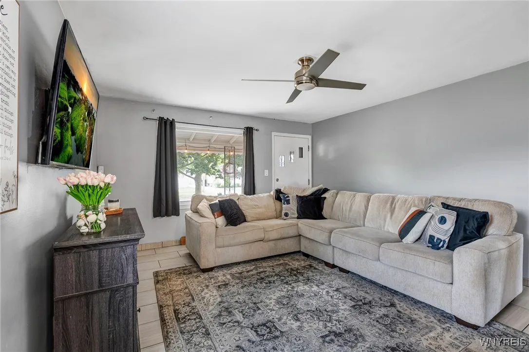 203 74th Street, Niagara Falls, New York 14304, Niagara Falls, New York 14304, 3 Bedrooms Bedrooms, 5 Rooms Rooms,1 BathroomBathrooms,Residential,Closed,203 74th Street, Niagara Falls, New York 14304,0,B1631663