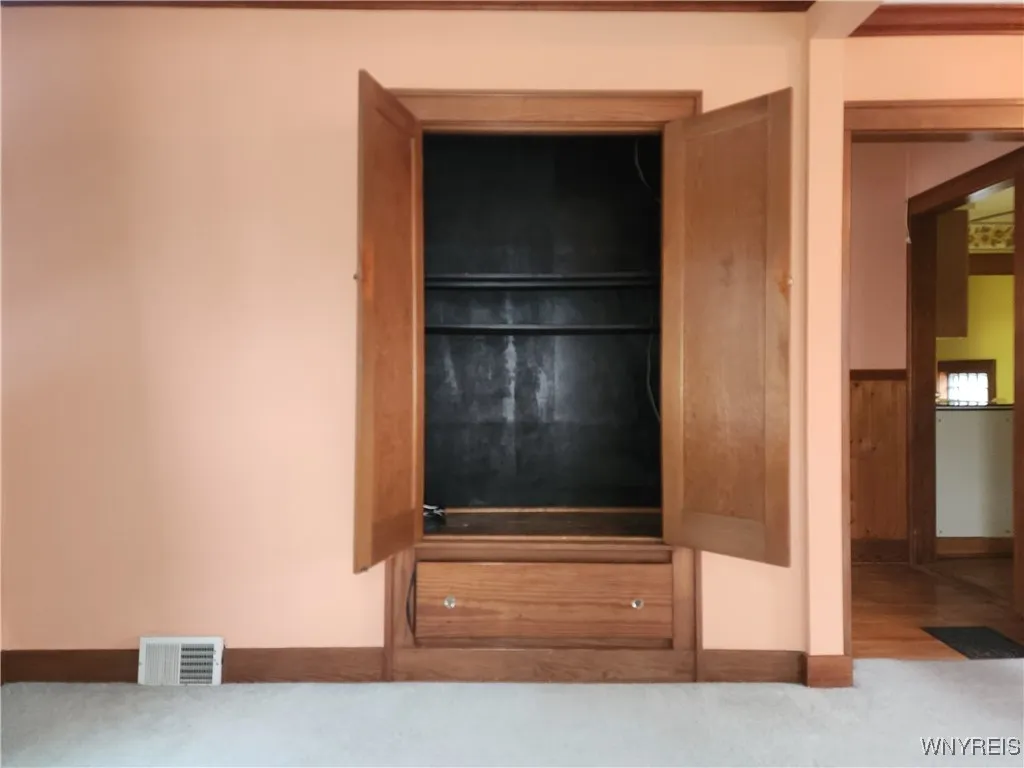 147 Leonore Road, Amherst, New York 14226, Amherst, New York 14226, 2 Bedrooms Bedrooms, 5 Rooms Rooms,1 BathroomBathrooms,Residential,Closed,147 Leonore Road, Amherst, New York 14226,0,B1631394