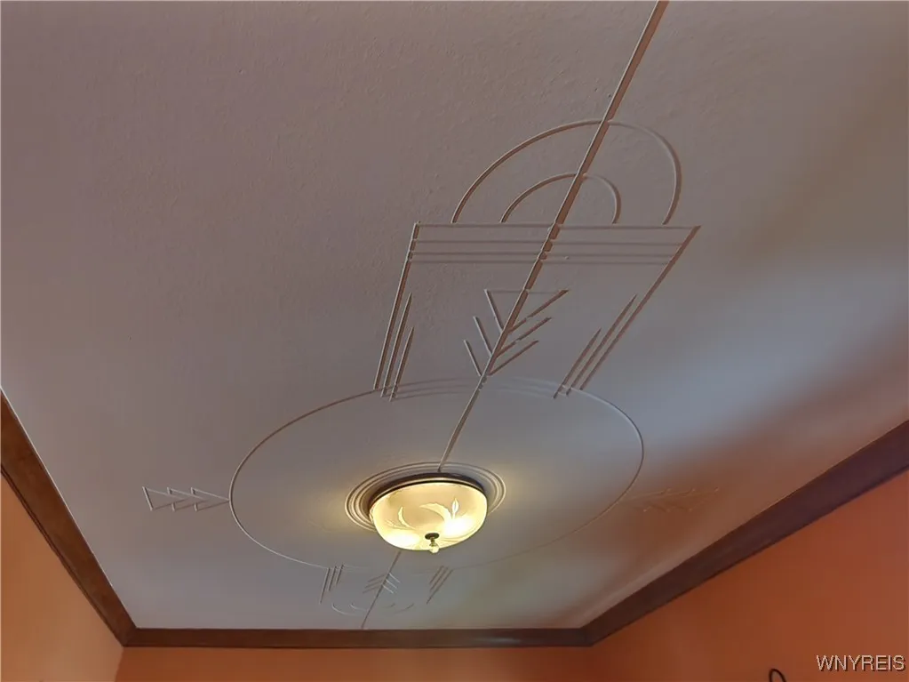 147 Leonore Road, Amherst, New York 14226, Amherst, New York 14226, 2 Bedrooms Bedrooms, 5 Rooms Rooms,1 BathroomBathrooms,Residential,Closed,147 Leonore Road, Amherst, New York 14226,0,B1631394