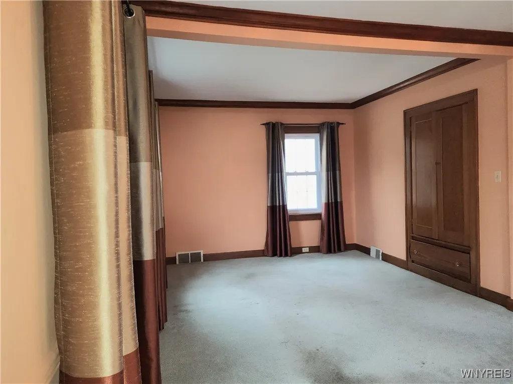 147 Leonore Road, Amherst, New York 14226, Amherst, New York 14226, 2 Bedrooms Bedrooms, 5 Rooms Rooms,1 BathroomBathrooms,Residential,Closed,147 Leonore Road, Amherst, New York 14226,0,B1631394