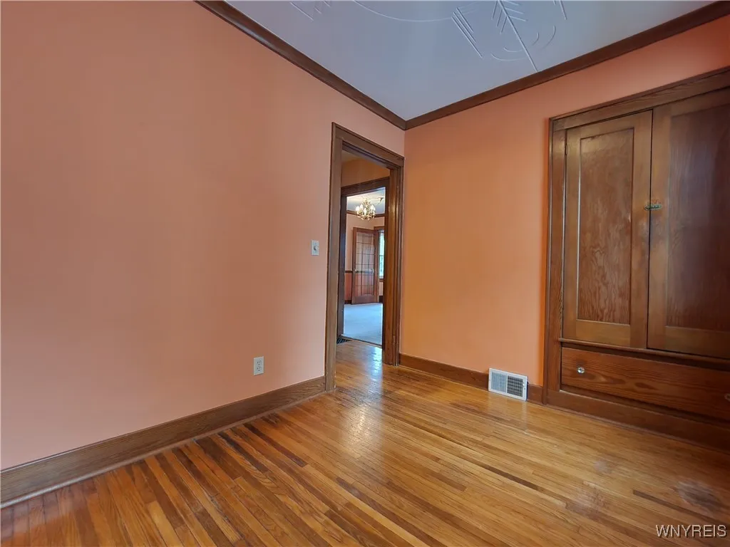 147 Leonore Road, Amherst, New York 14226, Amherst, New York 14226, 2 Bedrooms Bedrooms, 5 Rooms Rooms,1 BathroomBathrooms,Residential,Closed,147 Leonore Road, Amherst, New York 14226,0,B1631394