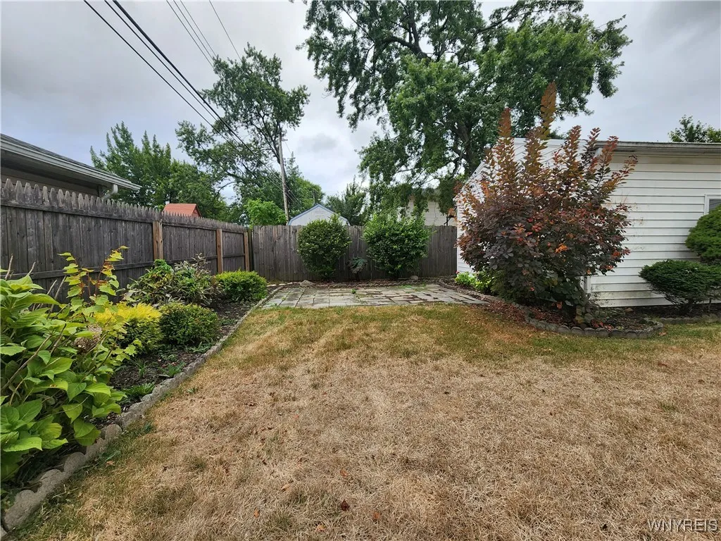 147 Leonore Road, Amherst, New York 14226, Amherst, New York 14226, 2 Bedrooms Bedrooms, 5 Rooms Rooms,1 BathroomBathrooms,Residential,Closed,147 Leonore Road, Amherst, New York 14226,0,B1631394