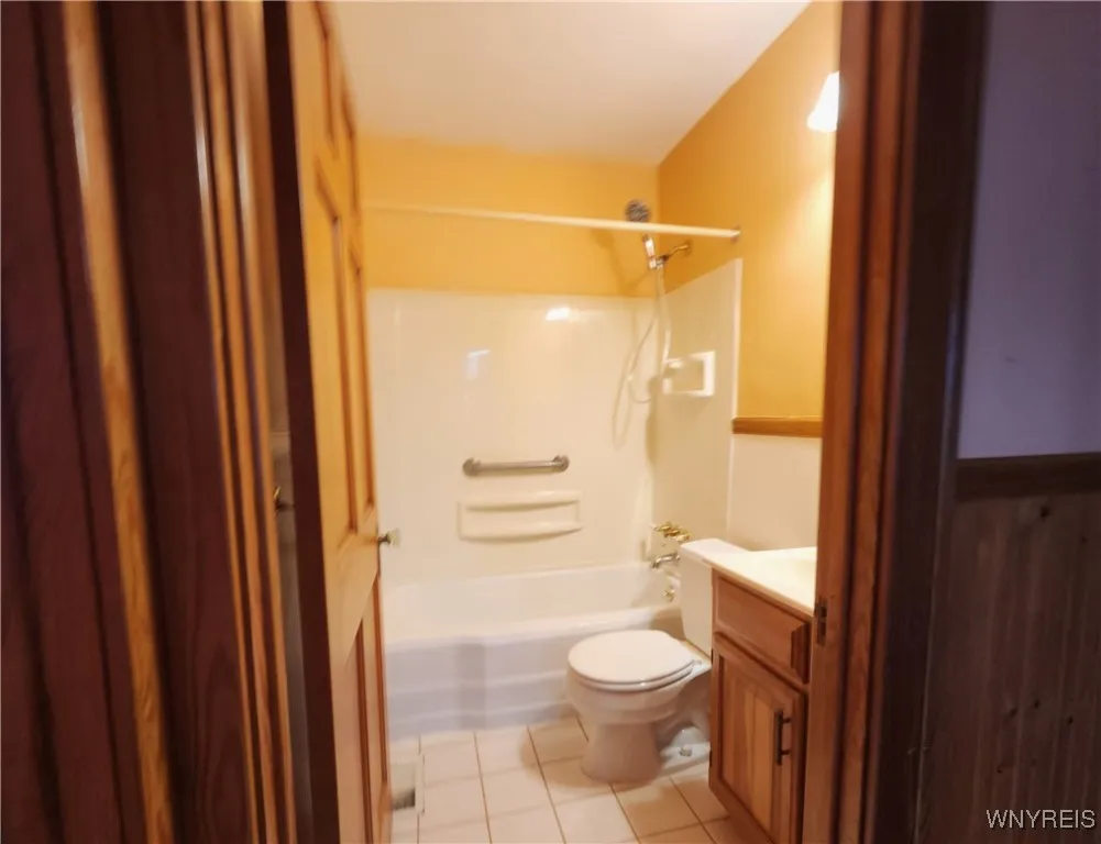 147 Leonore Road, Amherst, New York 14226, Amherst, New York 14226, 2 Bedrooms Bedrooms, 5 Rooms Rooms,1 BathroomBathrooms,Residential,Closed,147 Leonore Road, Amherst, New York 14226,0,B1631394