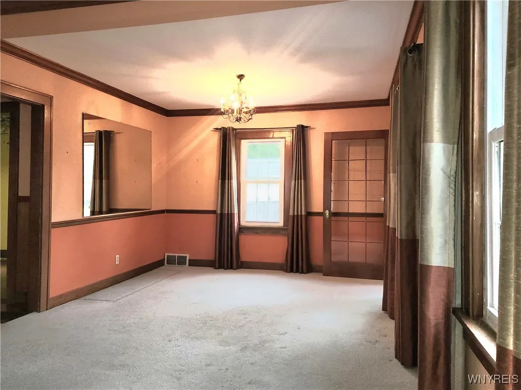 147 Leonore Road, Amherst, New York 14226, Amherst, New York 14226, 2 Bedrooms Bedrooms, 5 Rooms Rooms,1 BathroomBathrooms,Residential,Closed,147 Leonore Road, Amherst, New York 14226,0,B1631394