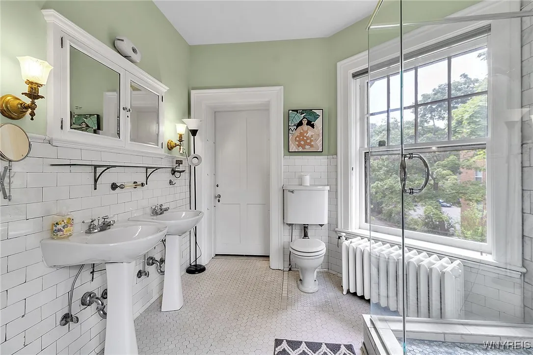 Primary Unit Bathroom