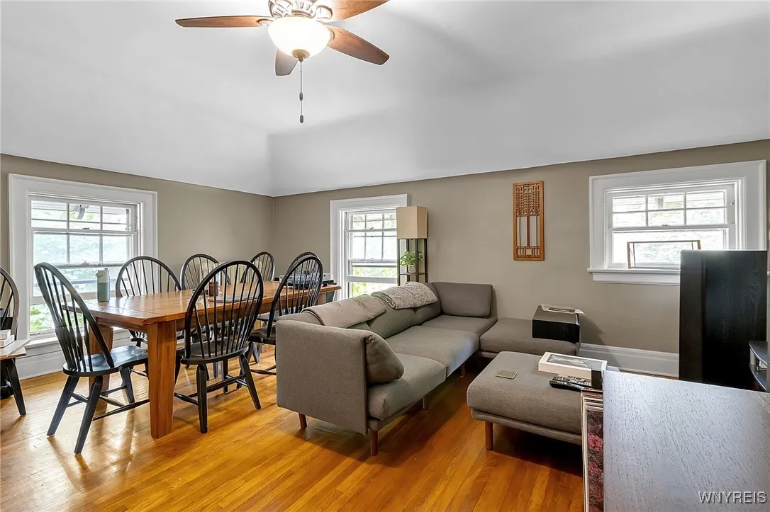 C Unit Living Room/Dining Room