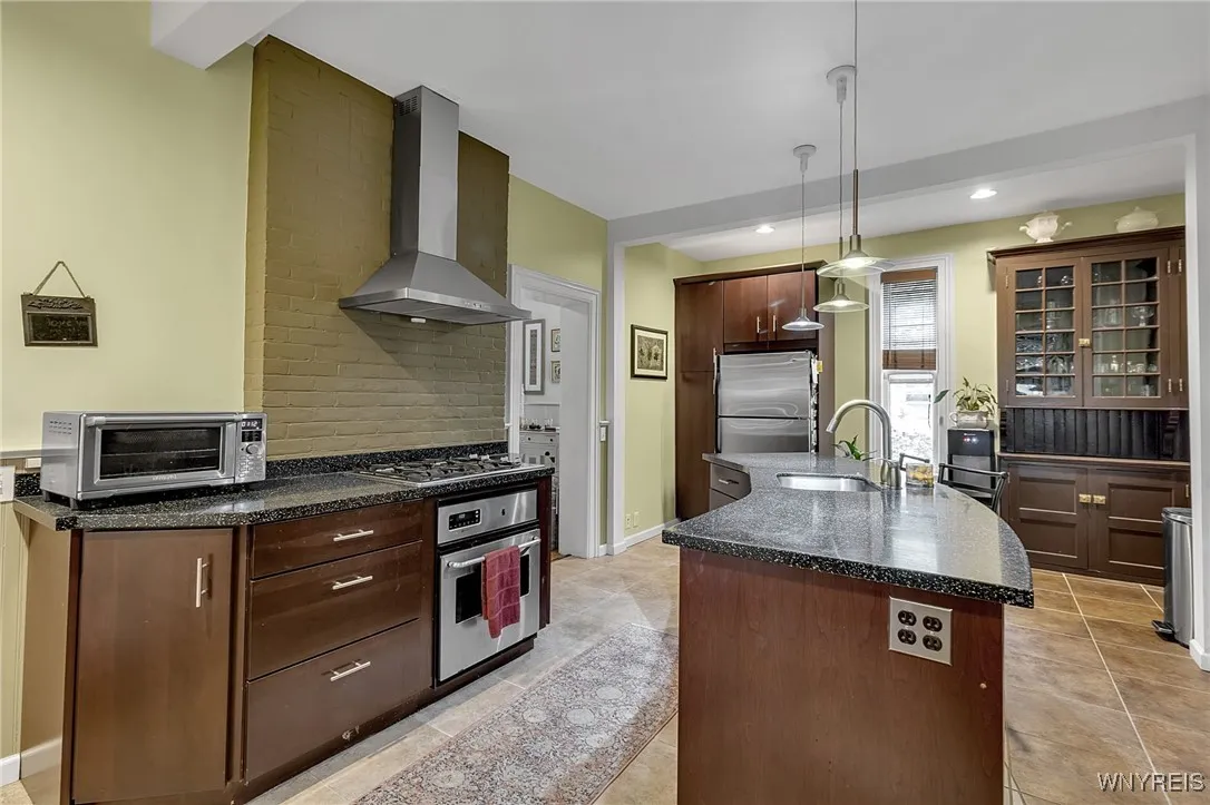 B Unit Kitchen
