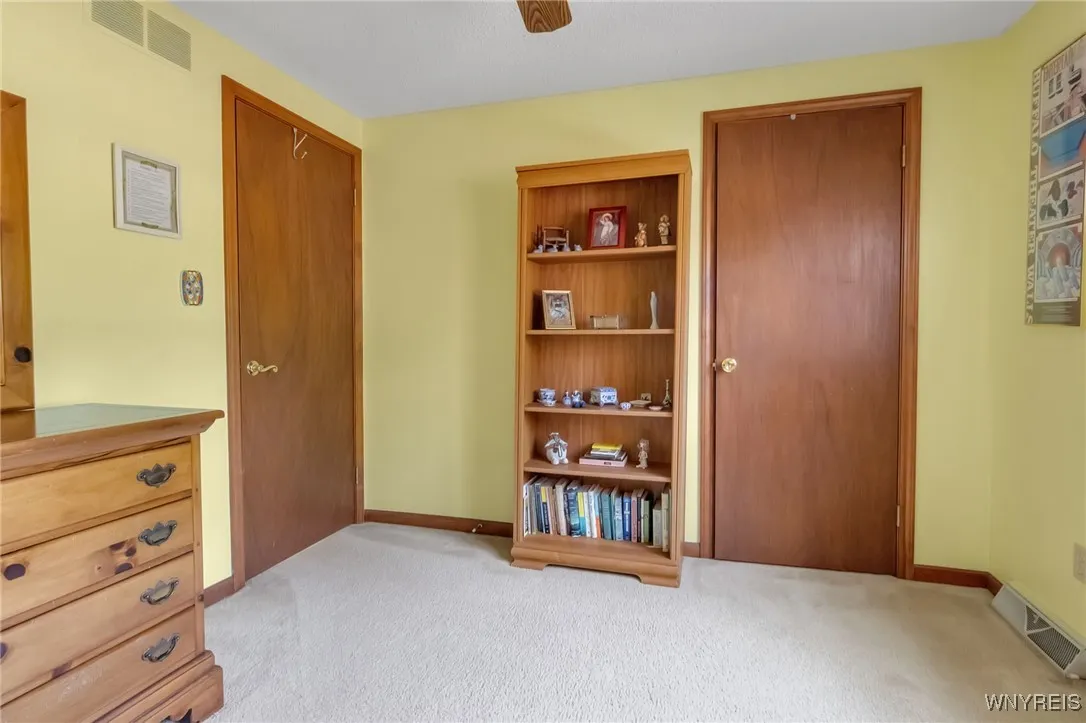 111 Cimarand Drive, Amherst, New York 14221, Amherst, New York 14221, 3 Bedrooms Bedrooms, 6 Rooms Rooms,2 BathroomsBathrooms,Residential,For Sale,111 Cimarand Drive, Amherst, New York 14221,B1631621