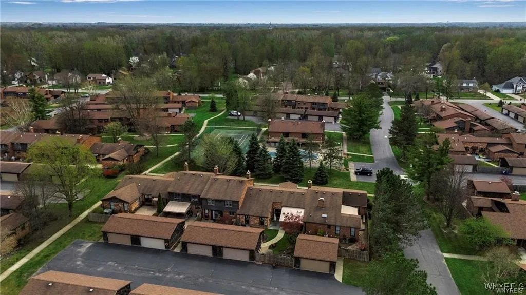 111 Cimarand Drive, Amherst, New York 14221, Amherst, New York 14221, 3 Bedrooms Bedrooms, 6 Rooms Rooms,2 BathroomsBathrooms,Residential,For Sale,111 Cimarand Drive, Amherst, New York 14221,B1631621
